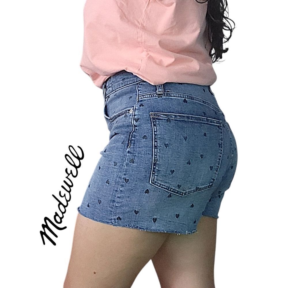 Madewell Women's Blue Denim Shorts High-Rise Heart Printed Fray Hem Size 30 (M) - Picture 2 of 15